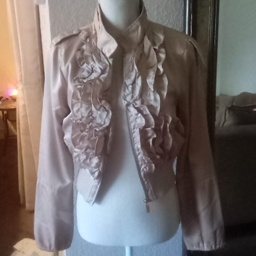 Clothes - Picture 2 of 4